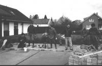 erste Pflasterarbeiten vor dem Schießstand 1990